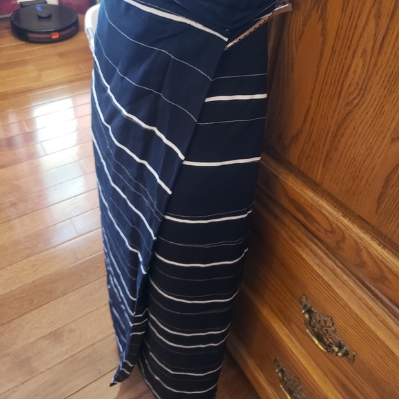 Josephine Chaus Maxi Wrap Around Skirt! - Picture 2 of 9